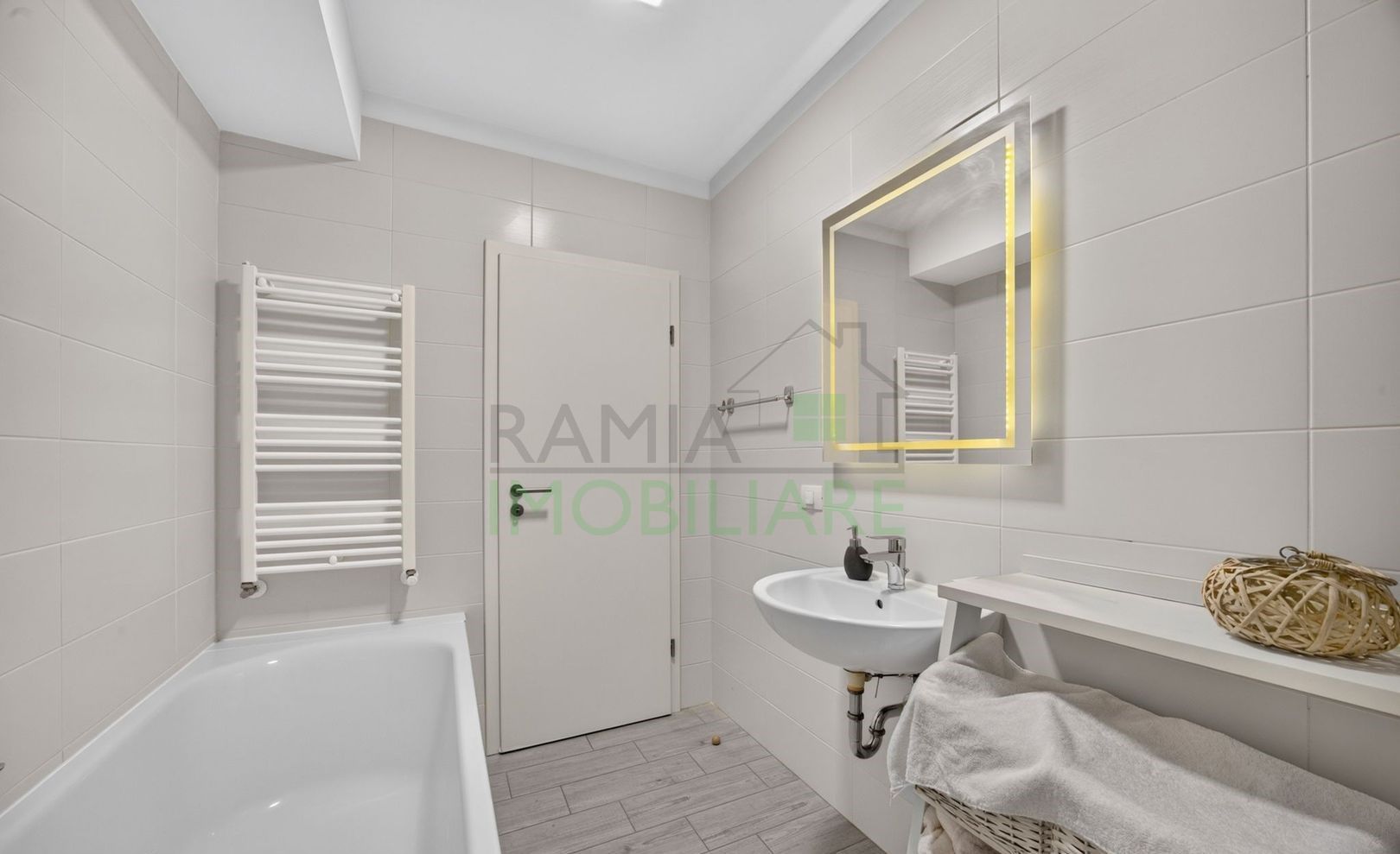Apartament 2 camere,mobilat și utilat, parcare inclusă - Poză 7