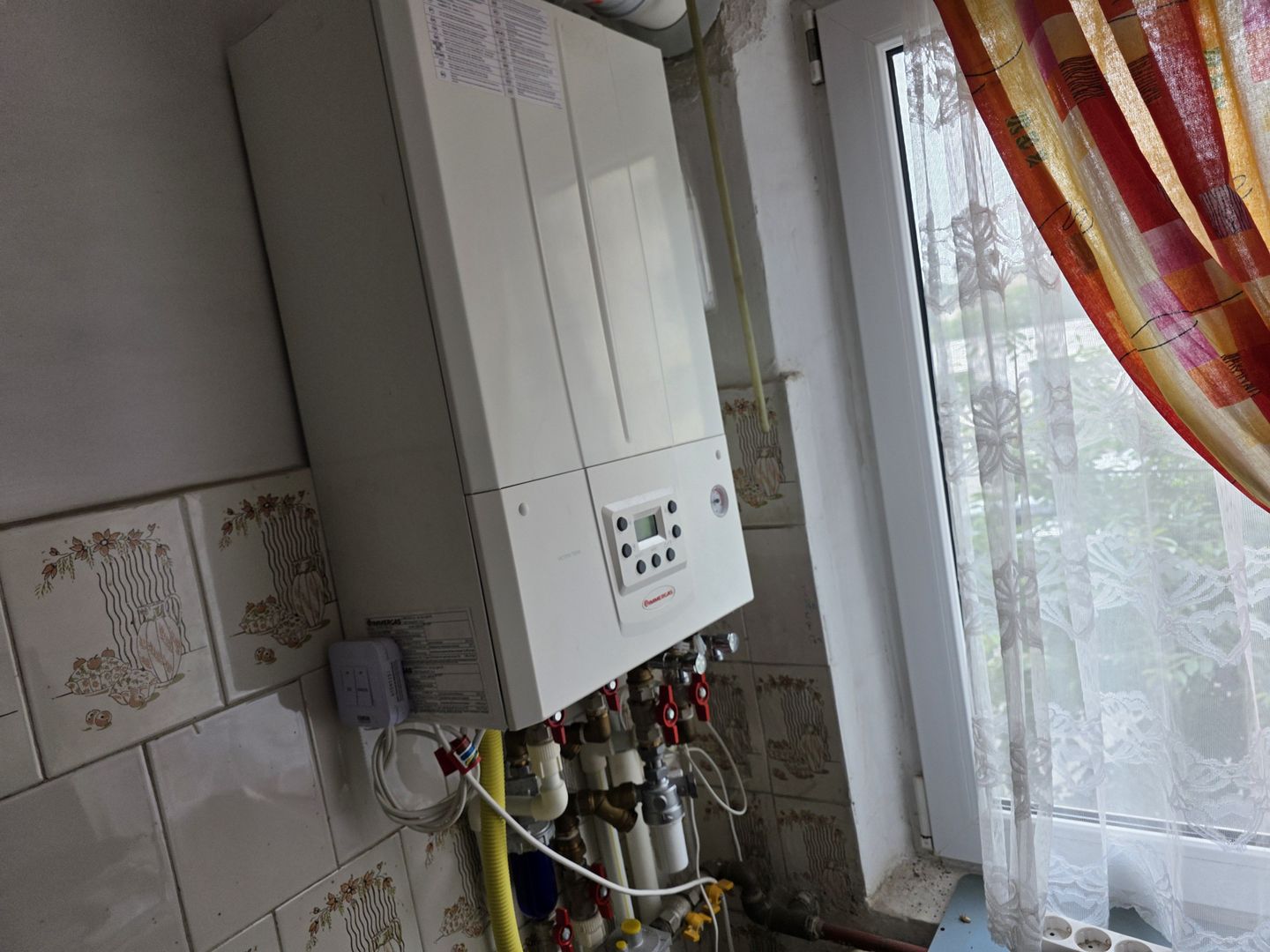 Oportunitate! Apartament 3 camere cu loc de parcare – Etaj 1 | Km 4-5 - Poză 2