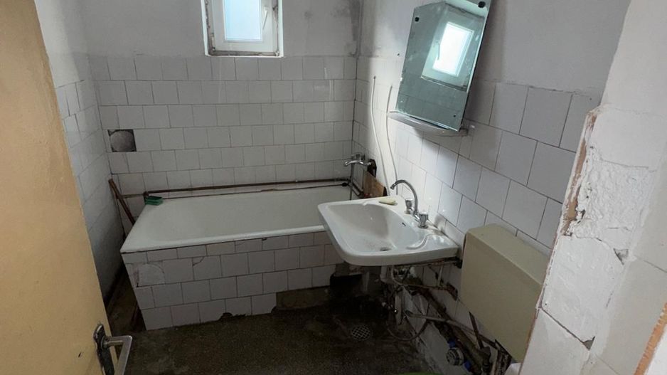 apartament 2 camere,zona Independentei ,et 2, gaz - Poză 3