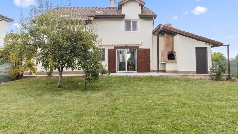 Casa individuala 5 camere | curte superba si garaj | Cristian - Poză 1