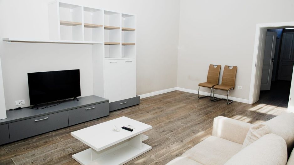 Apartament 2 Camere | Zona Sinaia - Langa Facultati | Etaj 2  Mobilat - Poză 1