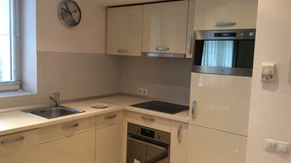 Ag BRASADAS vinde Studio de lux, ultracentral 2019 Etaj 5/9. - Poză 2