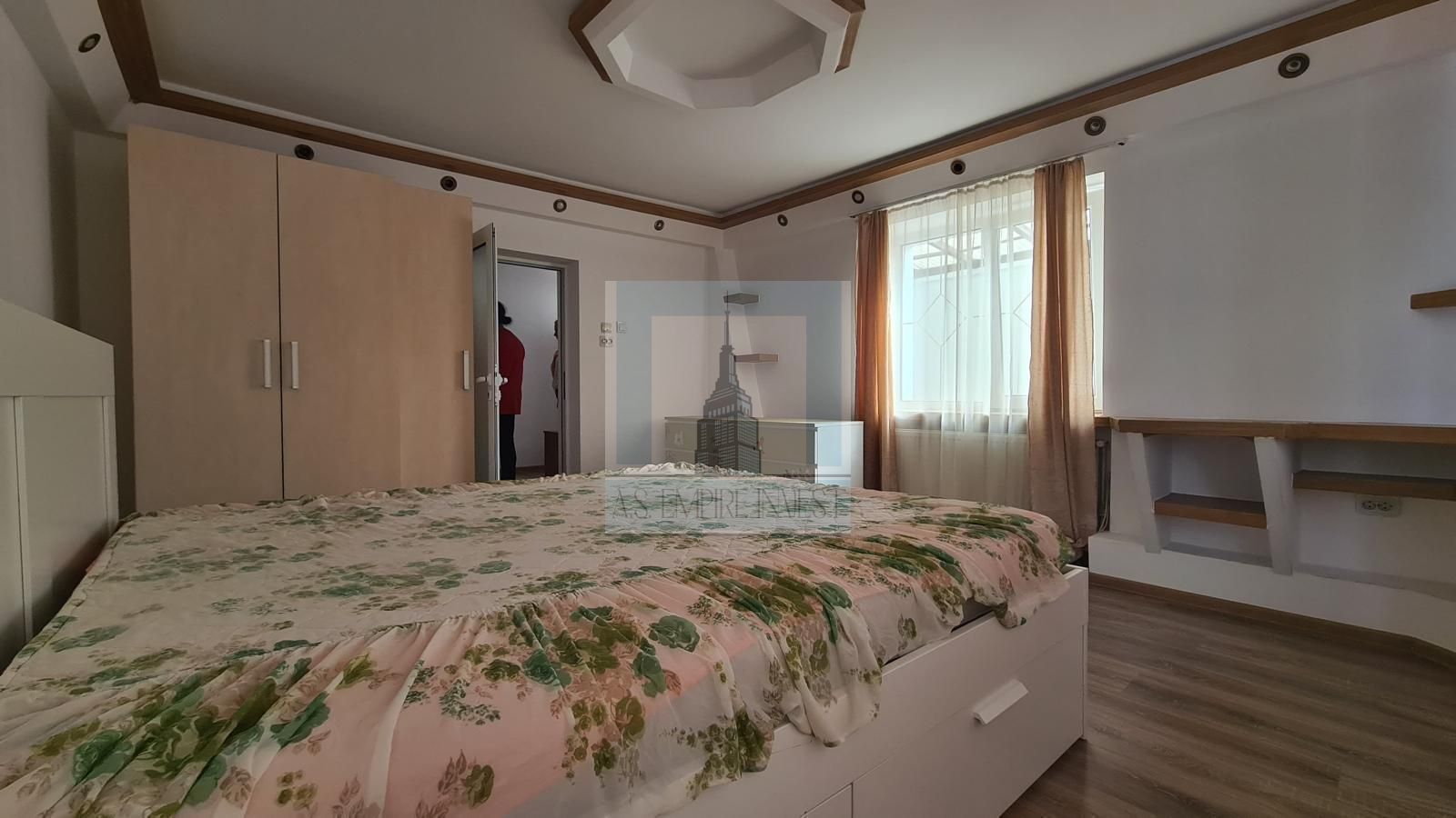 Casa, 4 camere, singur in curte - zona Schei - Poză 17