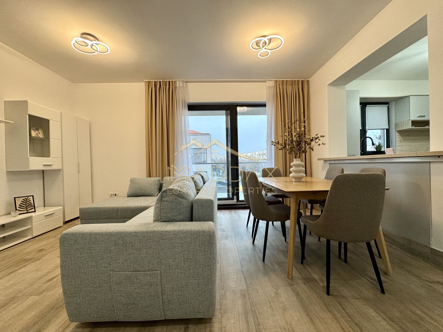 Apartament cu 3 camere *prima inchirere* // zona Herastrau - Poză 4