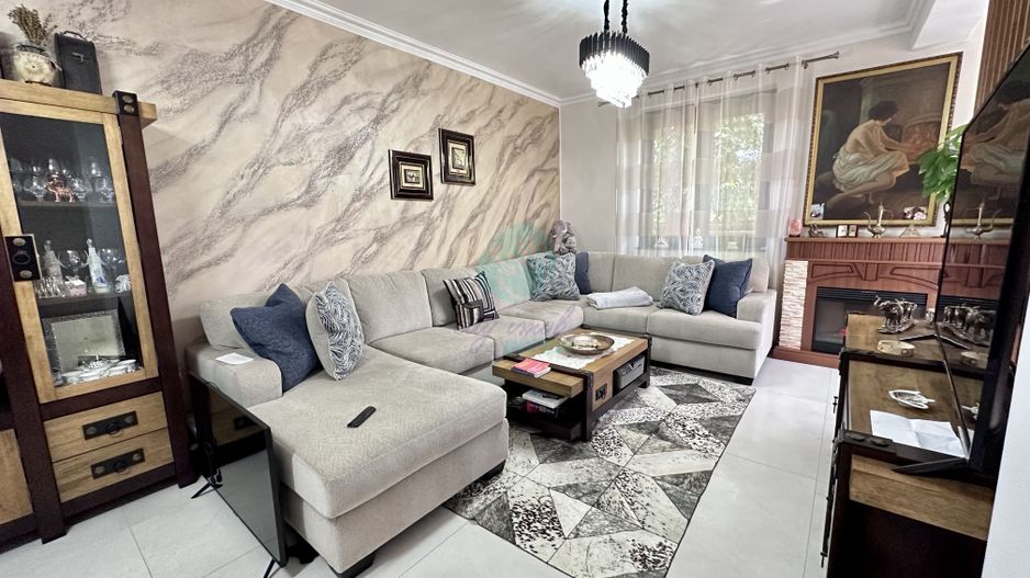 Casa renovata in zona Vatra Luminoasa - Poză 4