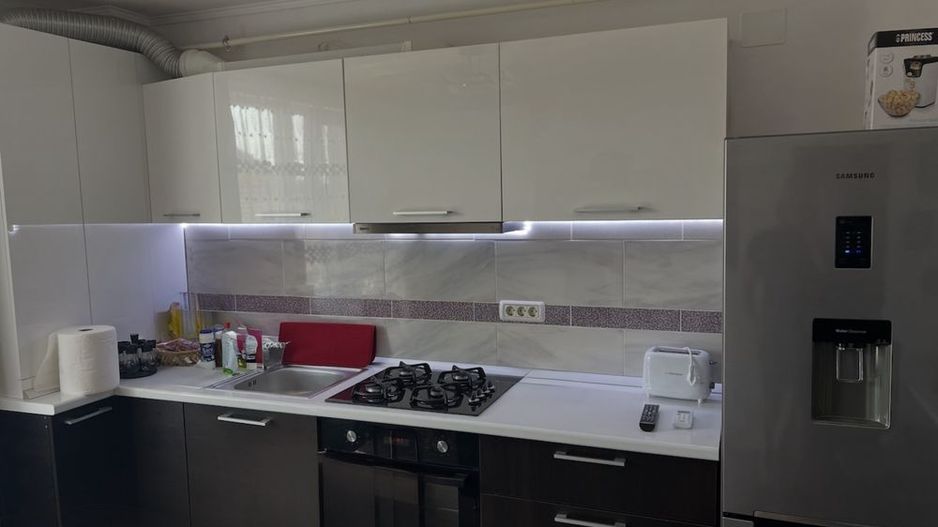 Apartament giroc central loc de parcare - Poză 4