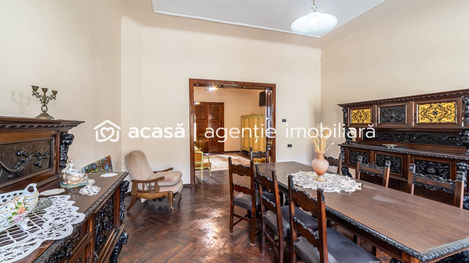Apartament spațios cu 4 camere situat Ultracentral - Poză 2