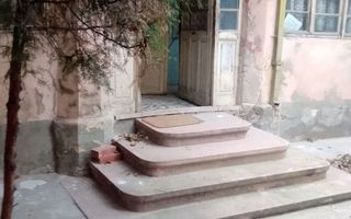 Ag BRASADAS vinde apt 3 cam PARTER ,curte comuna ,beci ,garaj - Poză 1