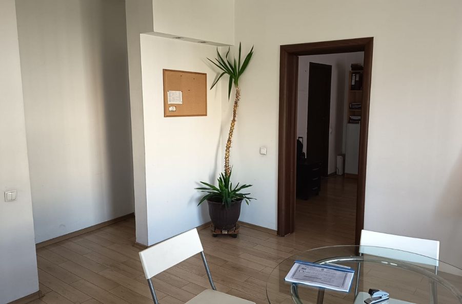 vila 6 camere | Tineretului | 3 parcari | renovata complet - Poză 2
