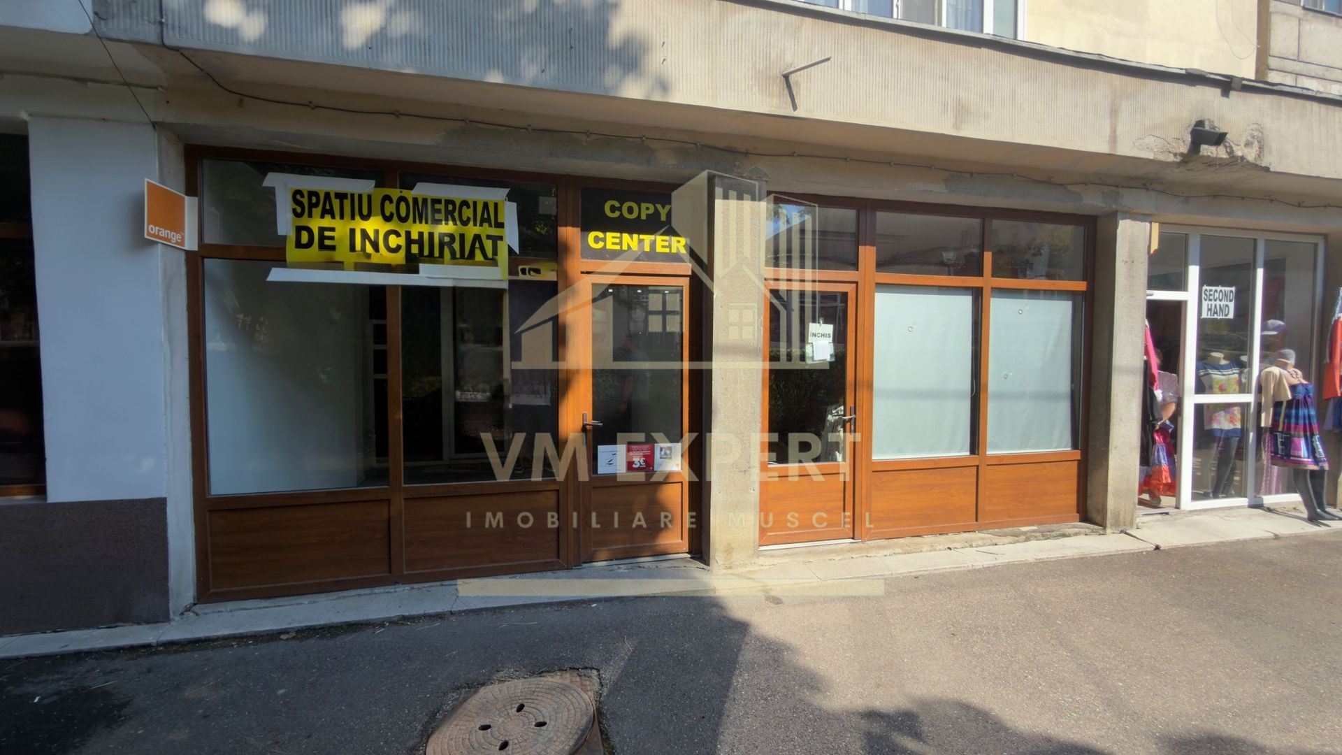 DE VÂNZARE – Două spații comerciale cu vitrină stradală, zona Turn – Câmpulung Muscel - Poză 9