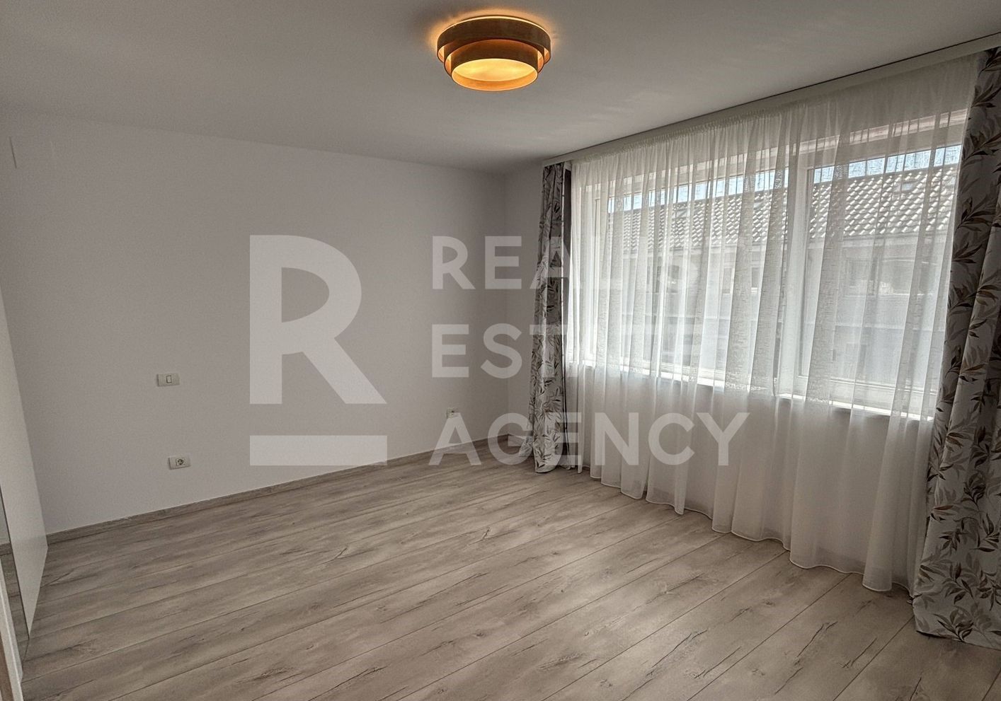 Casă modernă 4 Camere de Închiriat | P+1+M| 2 locuri de parcare - Poză 9