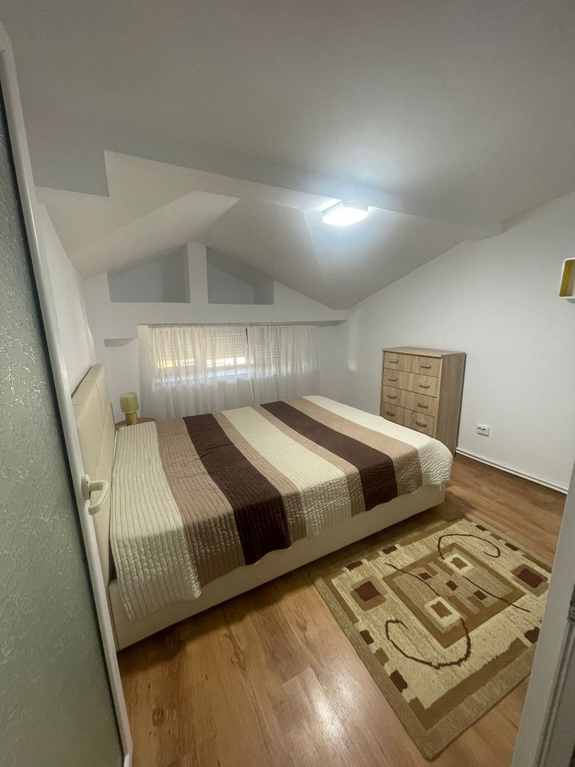 Apartament/mansardă 3 camere,Micro 17,utilat si mobilat - Poză 26