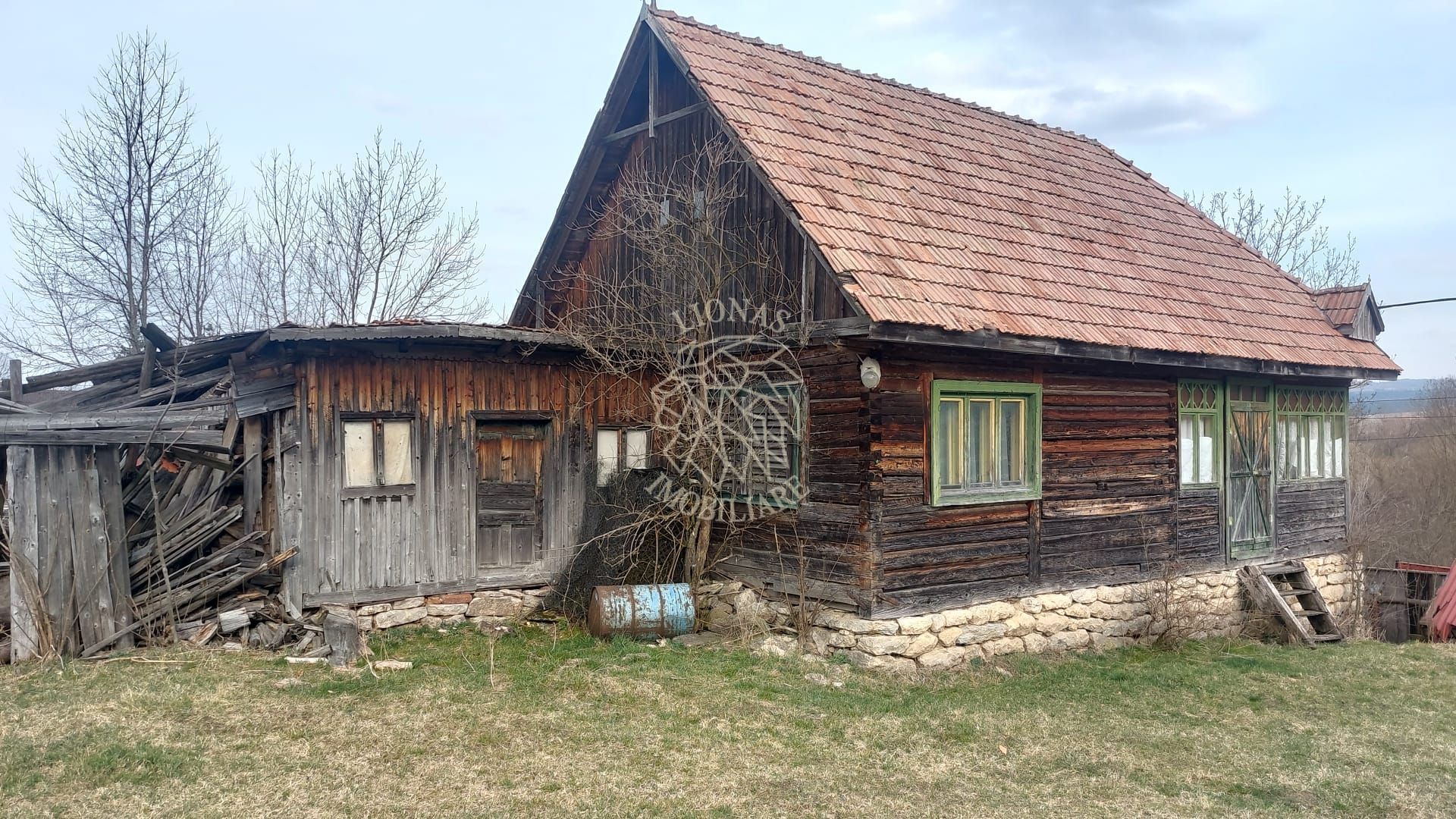 COMISION O Casă tradițională de vânzare 60MP teren intravilan 2295MP MARGAU CLUJ - Poză 2