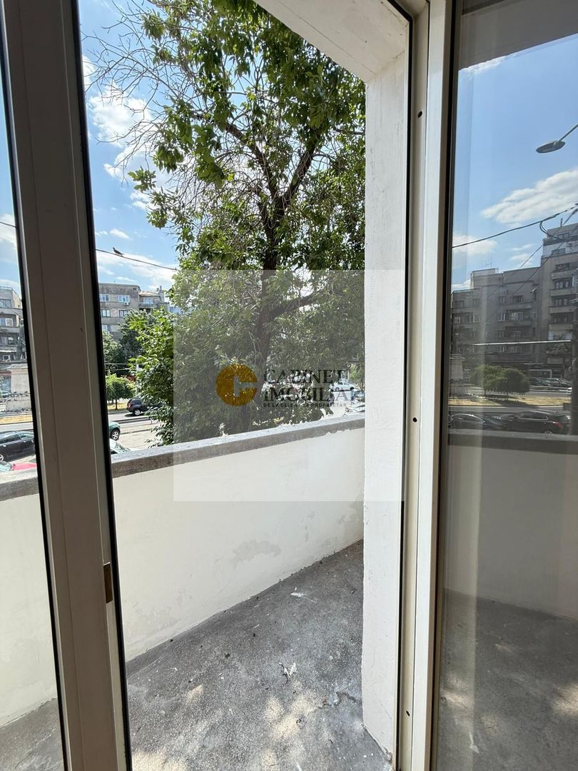 Garsoniera cu balcon | 30 mp  | Piata Mihail Kogalniceanu |  Etaj 1 - Poză 3