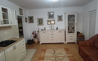 Apartament 3 camere situat in zona Piata Cetate 52 mp - Poză 1