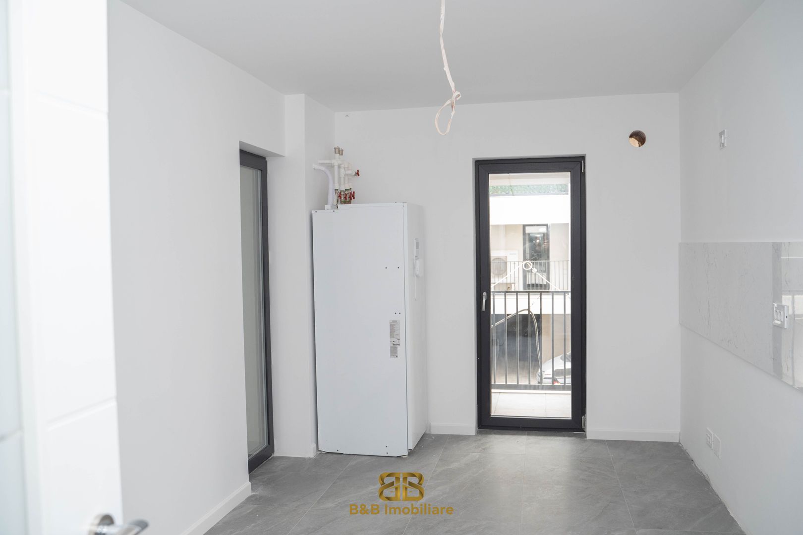 3 camere finalizat - pompa de caldura- panouri solare - Poză 8