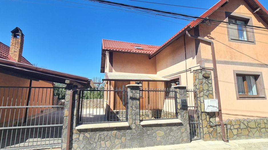 Casa individuala 3 camere mobilata utilata Tarlungeni - Poză 8