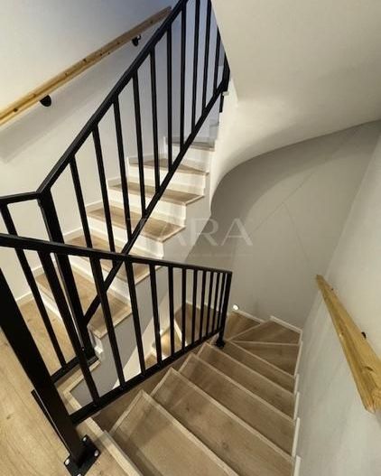 Casă modernă cu terasă panoramică, aproape de Avram Iancu – Florești. - Poză 7