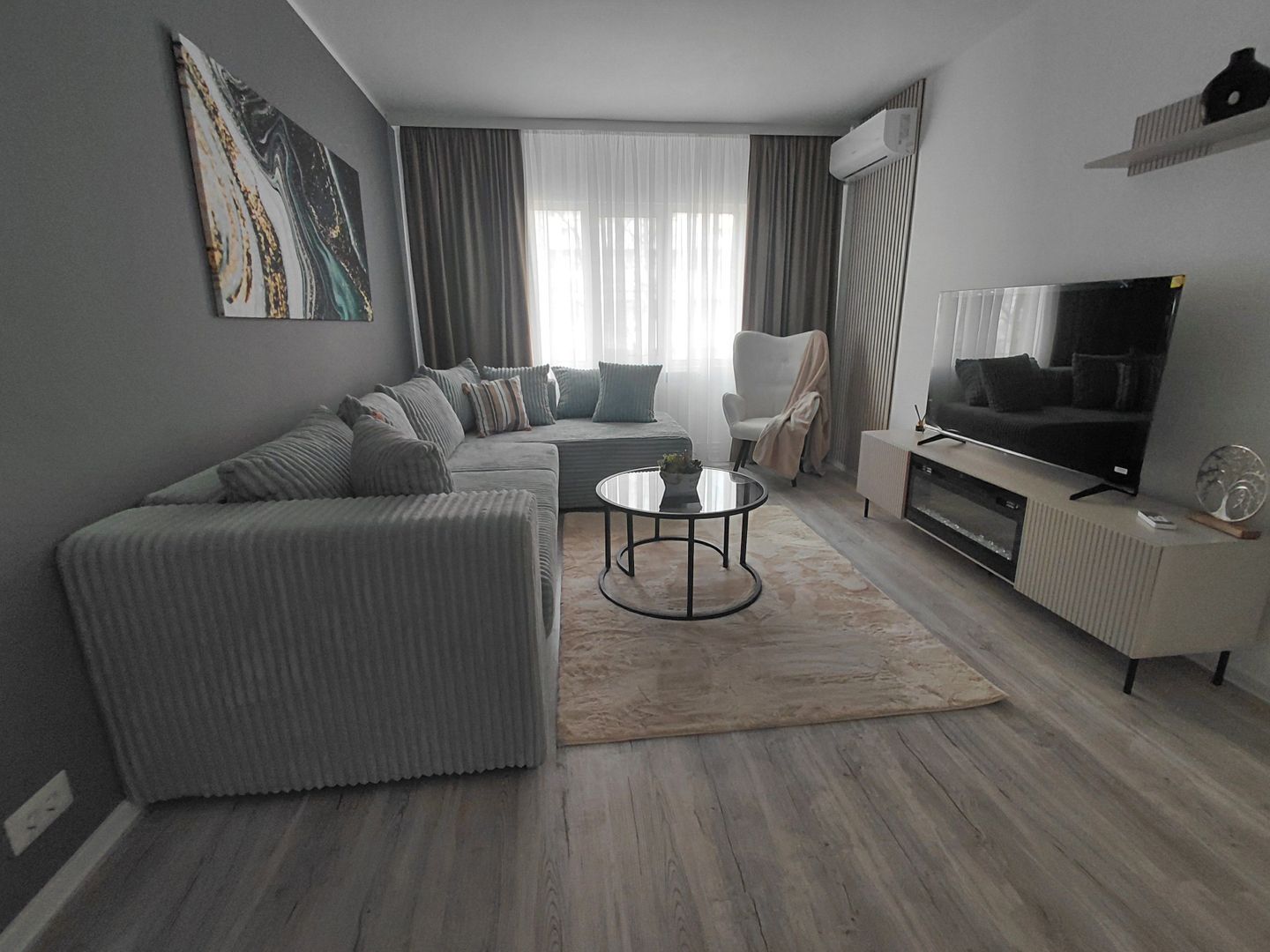 🏡  Apartament 3 camere – Micro 16,  etaj 2, (în spate la complex  Siret) - Poză 4