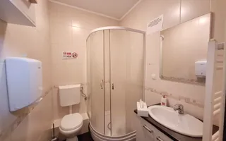 Spatiu comercial pretabil pentru activitati medicale, clinica! - Poză 21