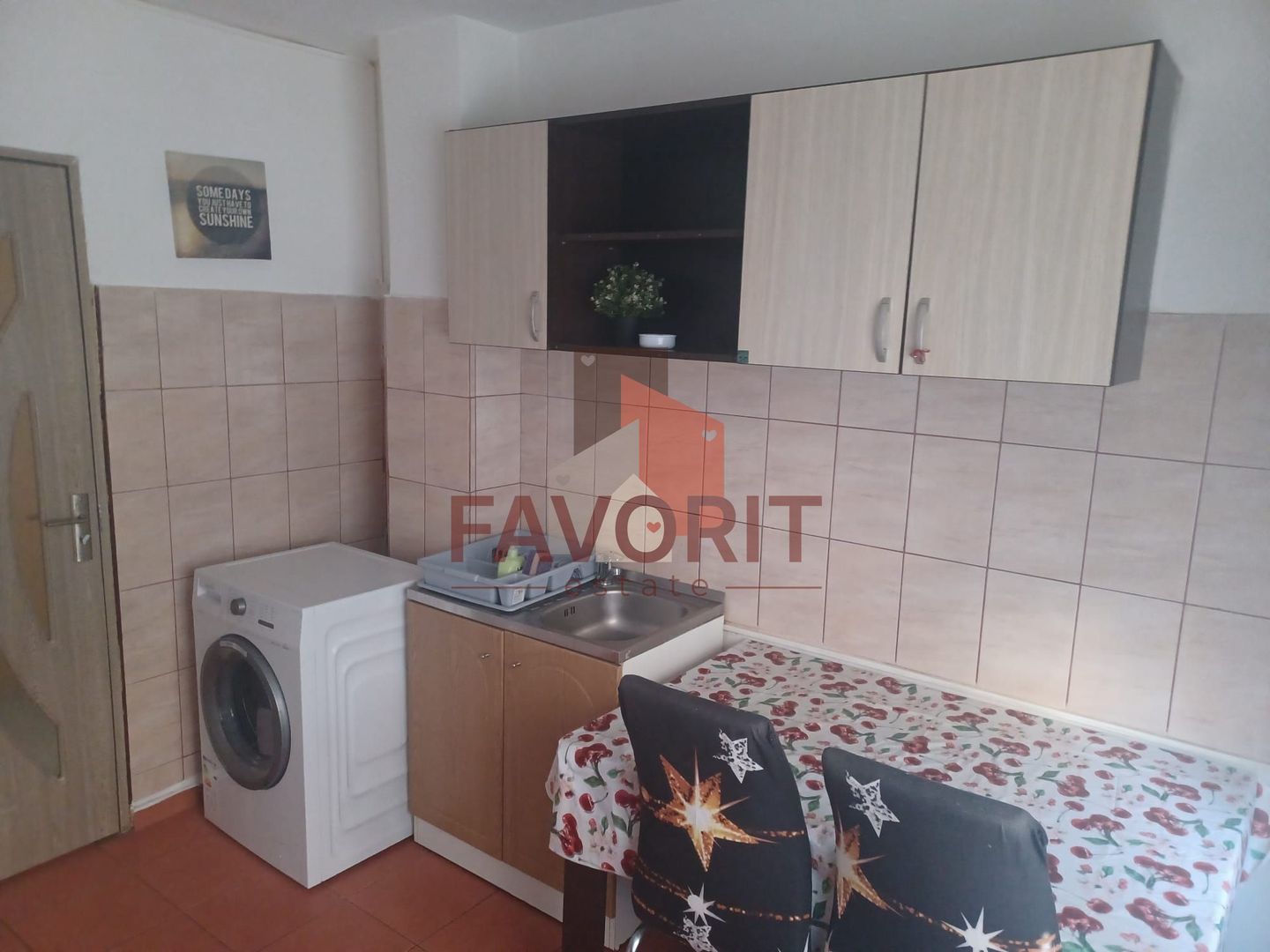 3 camere | etaj 1 | centrala proprie | mobilat si utilat | zona excelenta | - Poză 4