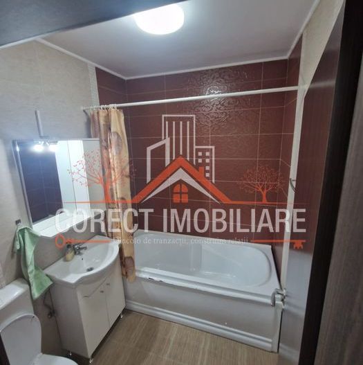 Apartament de vanzare 3 camere zona Subcetate - Poză 3