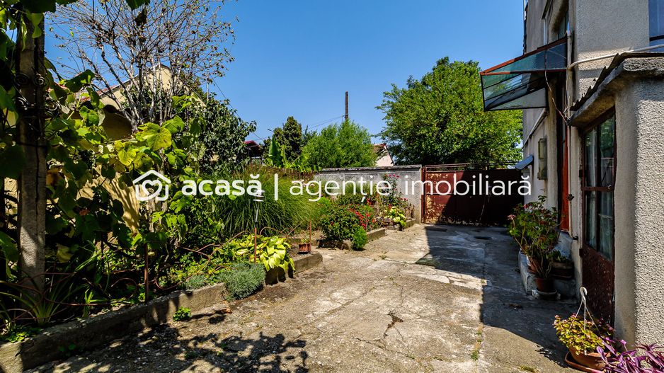 PRET NOU!!! Casa in Parneava - Poză 9