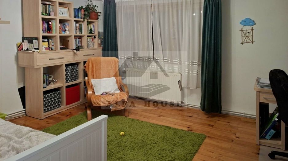 Casa individuala Sacele, 250 mp + 40 mp garaj + 556 mp curte - Poză 11