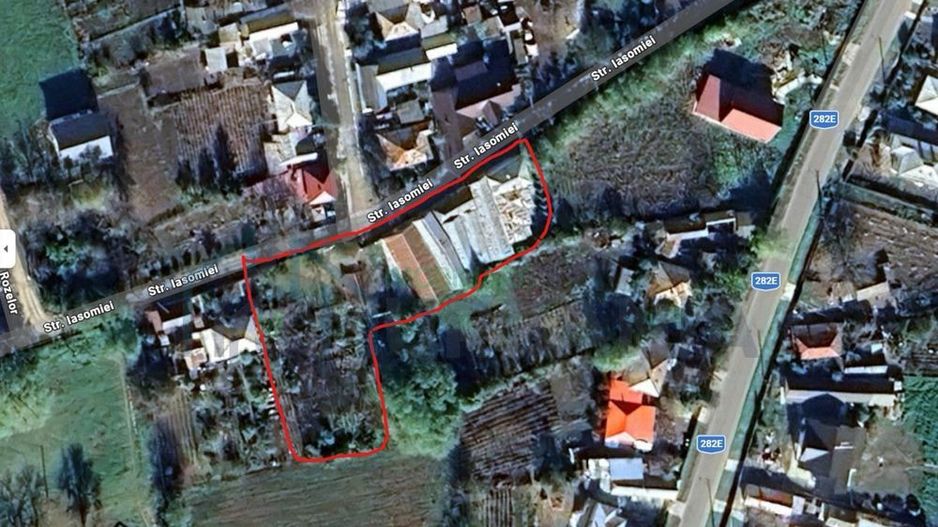 Casă 705 mp și Teren 1.700 mp în intravilan, Madârjești, 30 km de Iași - Poză 1