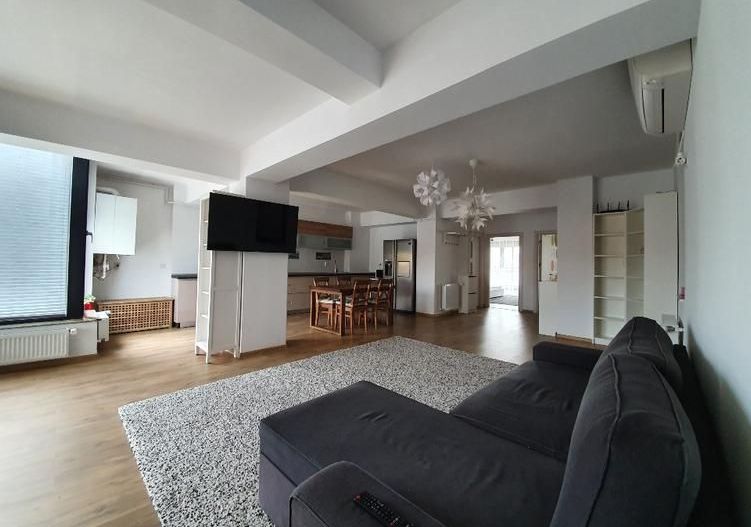 Proprietar, Apartament Domenii, 4 camere, loc parcare și boxă inclusa, etaj 2/3 - Poză 2