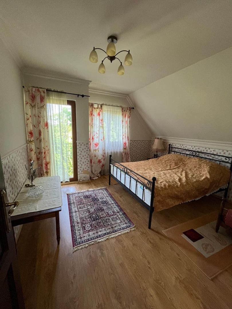 Casă elegantă, spațioasă, ideală pentru familie – Sanmihaiu Roman - Poză 13