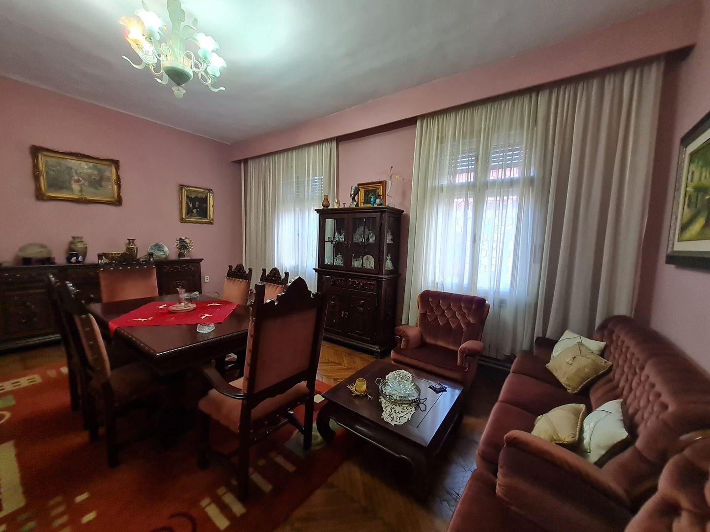 Vila generoasa,destinatii multiple - Poză 14