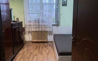 Vanzare 3 camere, etaj 1, balcon luminos, bucătărie separată – Drumul Taberei - Poză 2