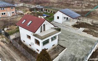 Casă cu priveliste panoramica spre Sibiu  situata in Sura Mare - Poză 2