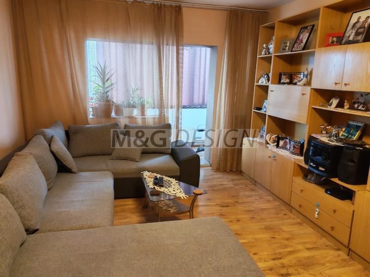 Apartament 3 camere Soarelui - Poză 3