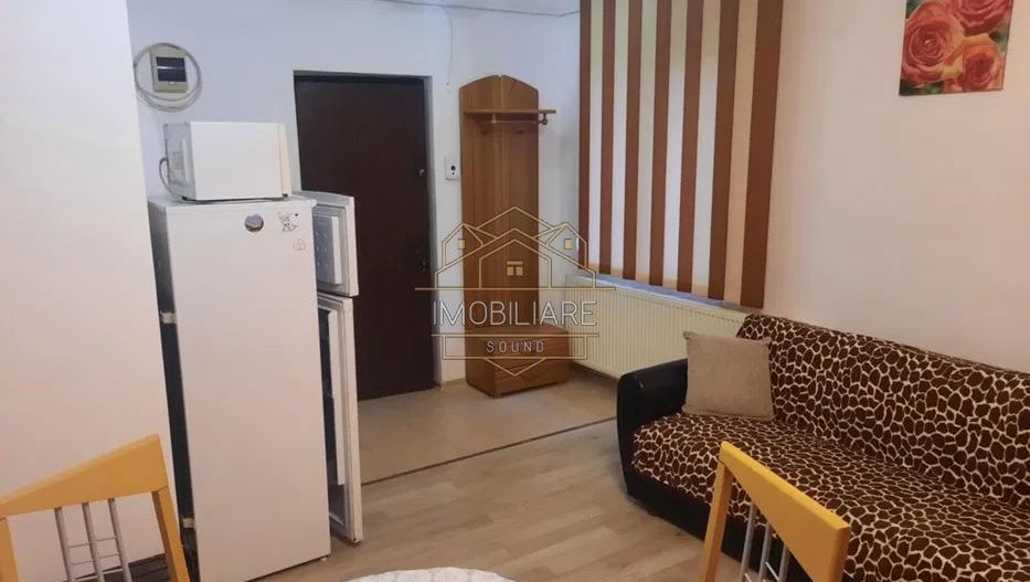Apartament cu 3 camere de închiriat în zona Centrală - Poză 5