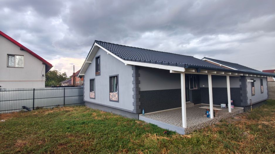 Casa Individuala Sanmihaiu Roman,Parter,4 Camere,2Bai,Toate Utilitatile - Poză 2
