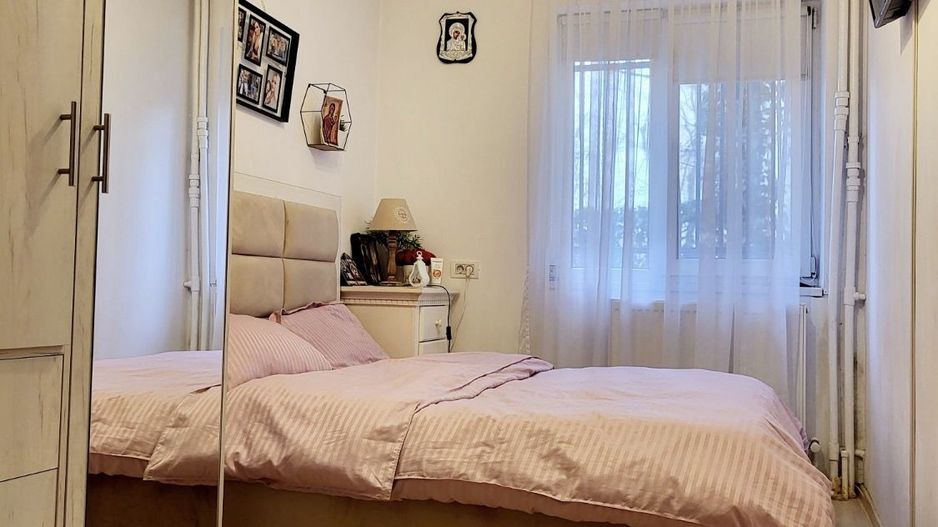 Apartament 3 camere - Poză 1