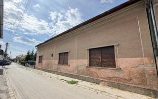 Casă de renovat cu teren 557 mp, central Str. Gh. Barițiu - Carei - Poză 3