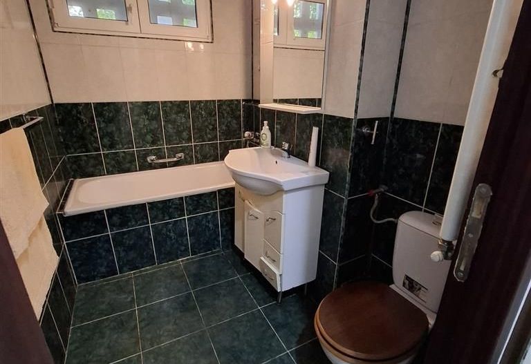 Favorit-Gh Lazar 3 camere parter cu centrala proprie - Poză 24