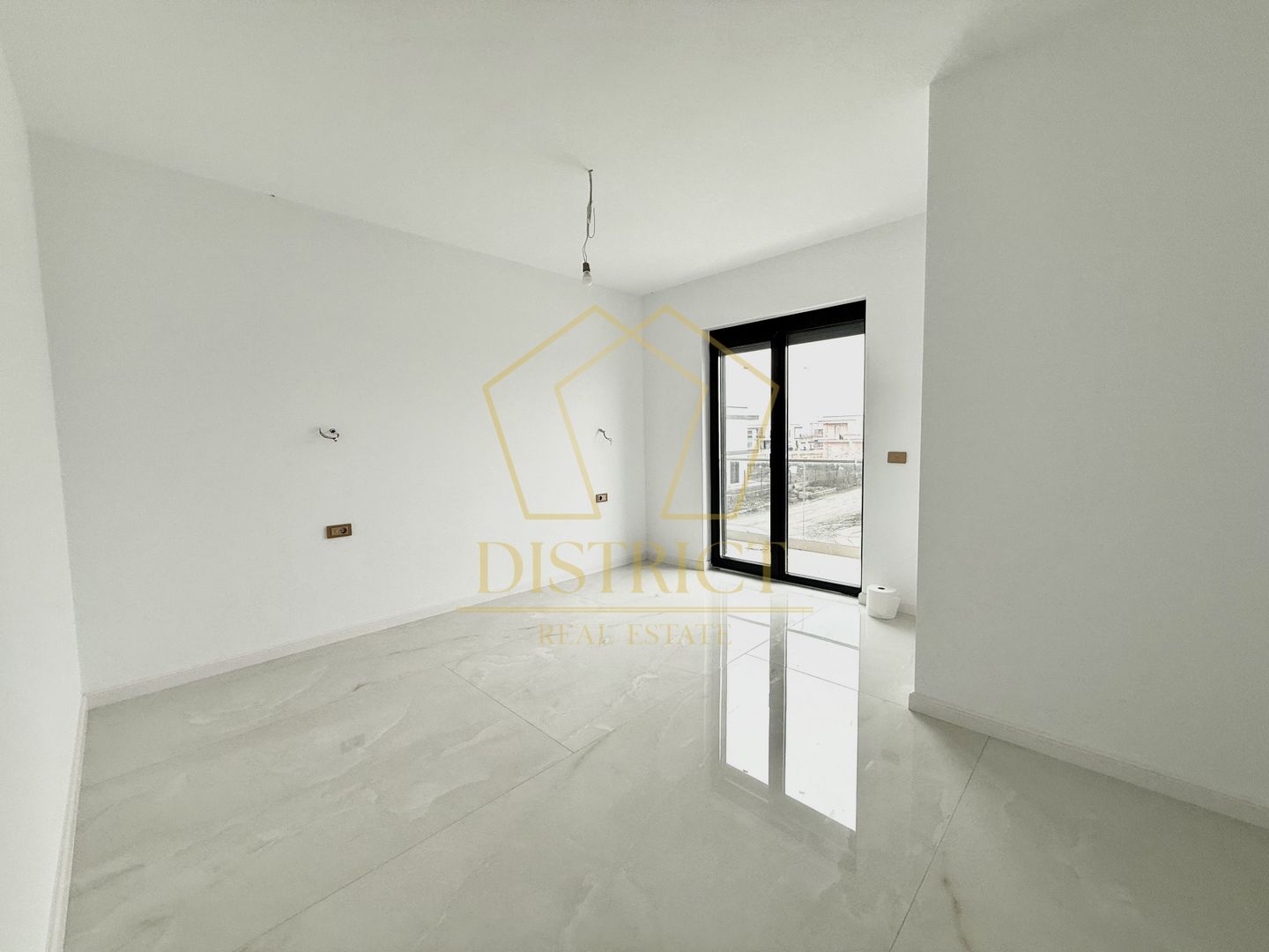 Duplex premium 4 camere, 2 balcoane | Covaci - Poză 4