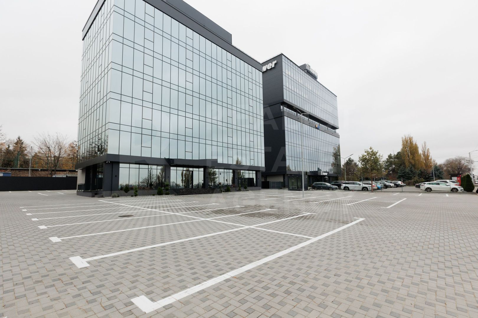 Chirie un complex de birouri ultra-modern, bulevardul Dacia, Botanica - Poză 3