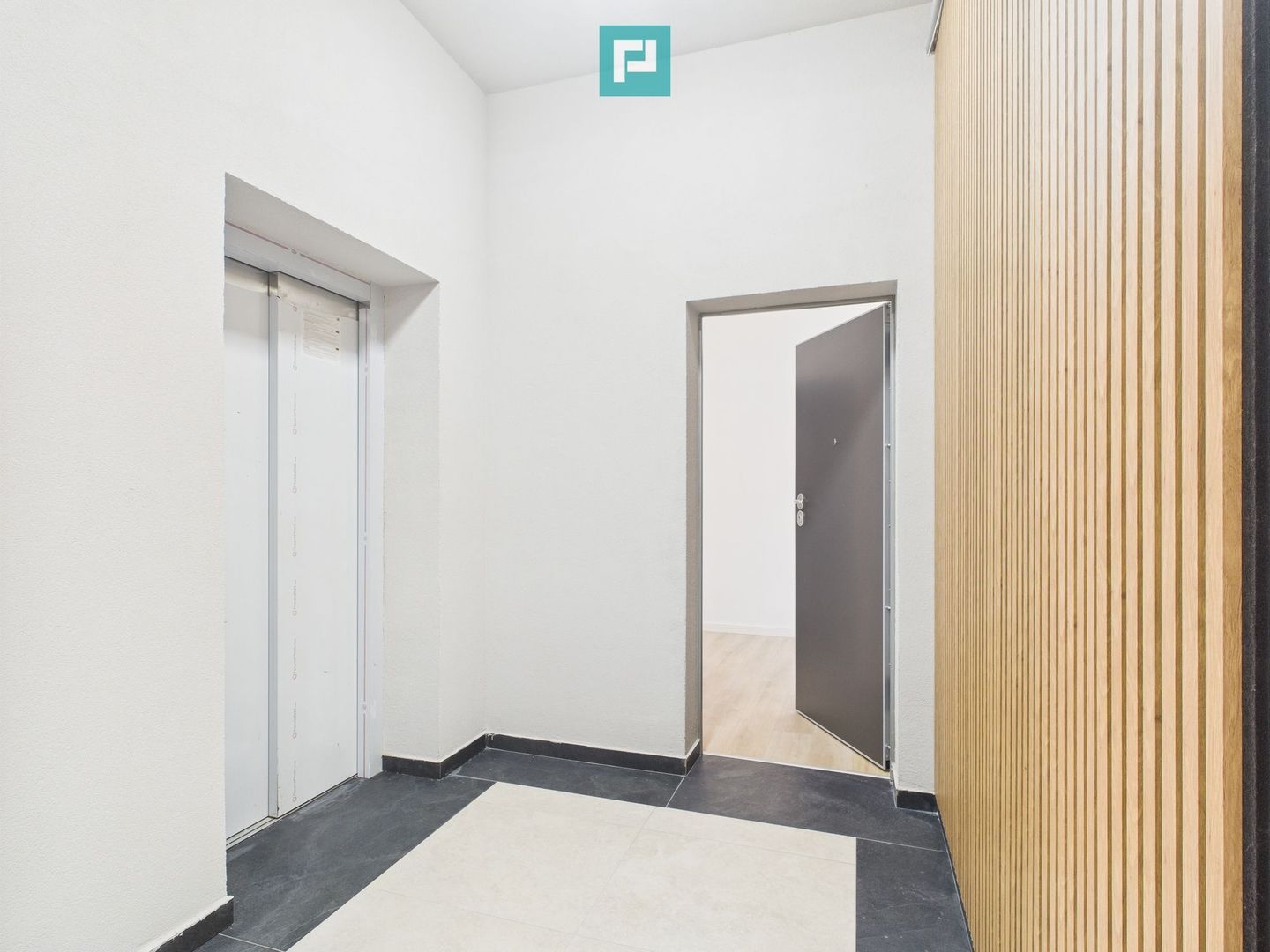 Apartament 2 camere cu gradina proprie, Freidorf - Poză 2