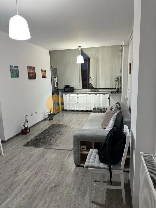 Cug - 2 Camere Decomandat - Etaj 2 + Loc De Parcare - Poză 1