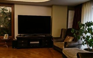 EXCLUSIVIST | Oază Urbană cu Curte Proprietate - Apartament 5 Camere, 3 Băi, 2 L - Poză 3