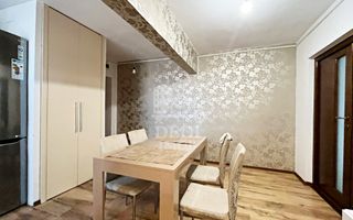 Apartament cu 3 camere de inchiriat Blv. Decebal, Oradea - Poză 9