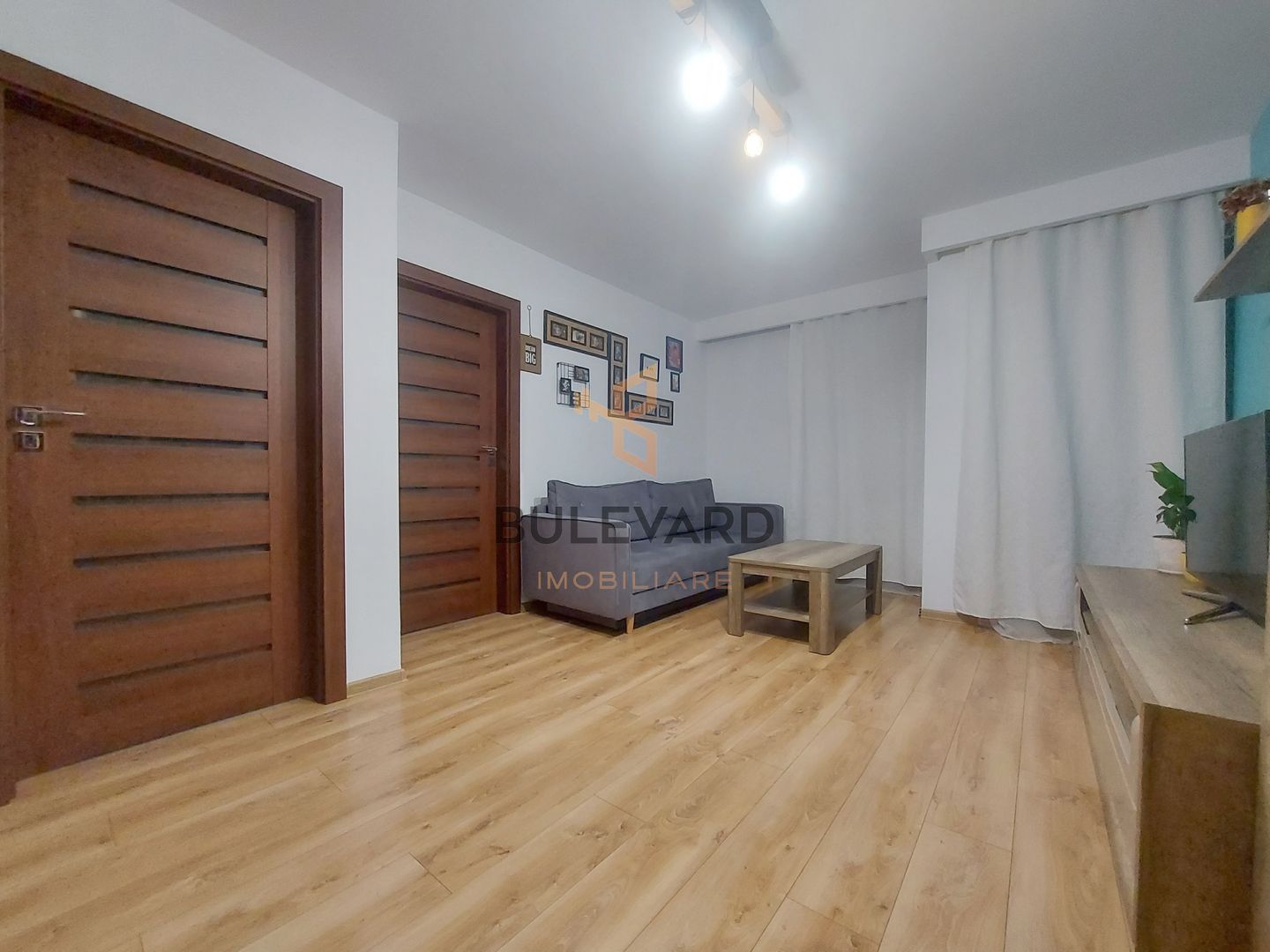 Apartament cu 3 camere la cheie! - Poză 5