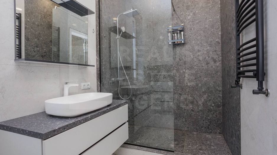 Vânzare, casă modernă 2 nivele, 200 mp + 5 ari șos. Hîncești, Centru - Poză 24