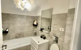 Apartament 2 camere,suprafata generoasa,mobilat si utilat,loc parcare subteran - Poză 11