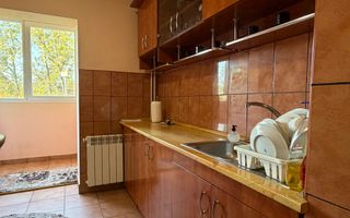 Închiriez apartament cu 3 camere Oradea - Poză 9